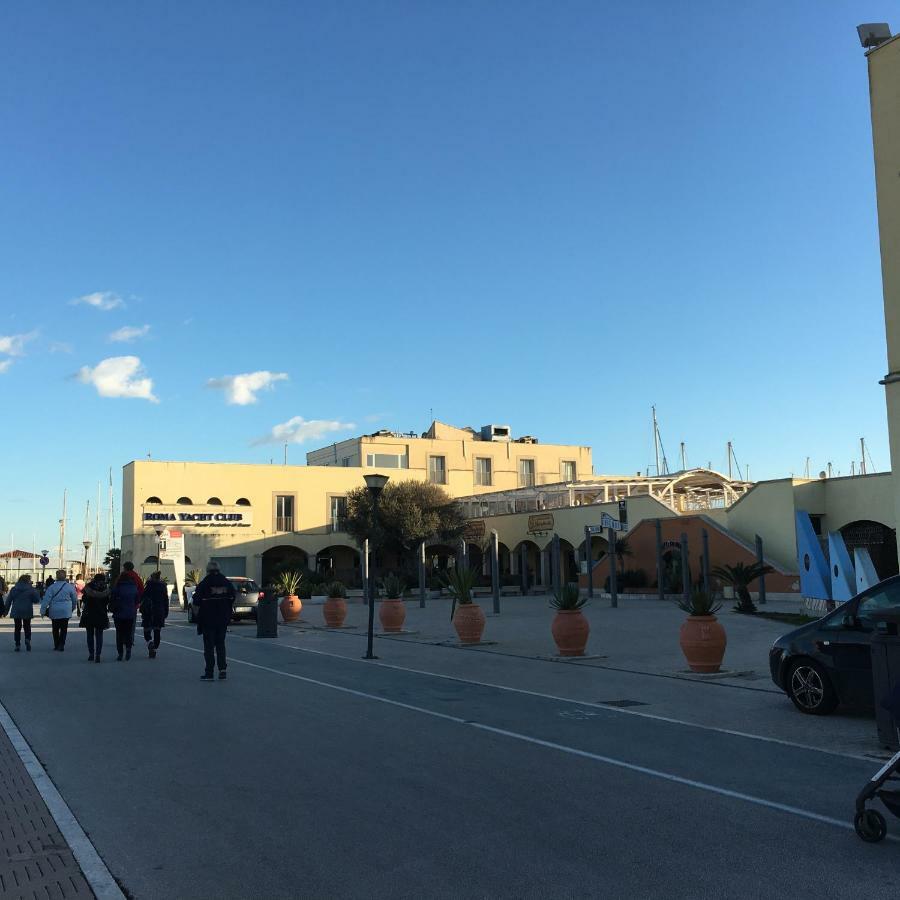 Aroma Di Mare Apartment Lido di Ostia Exterior photo