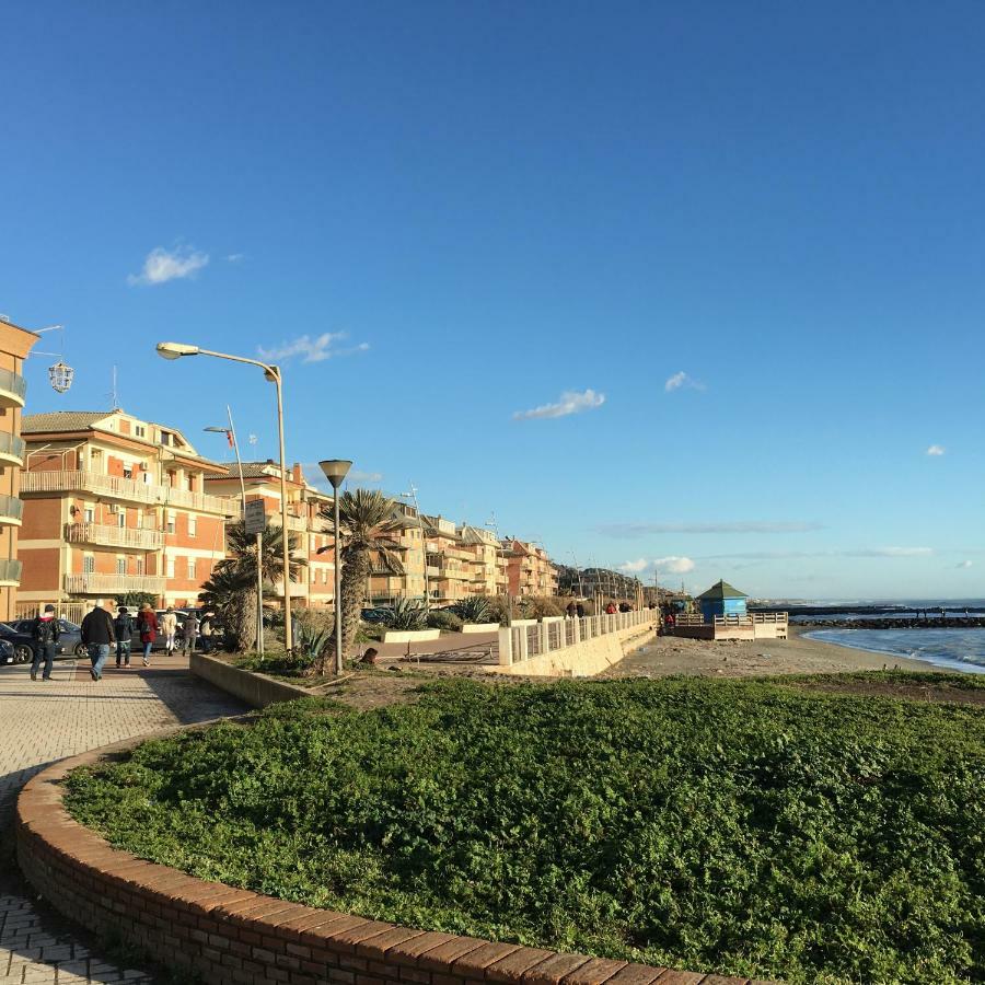 Aroma Di Mare Apartment Lido di Ostia Exterior photo